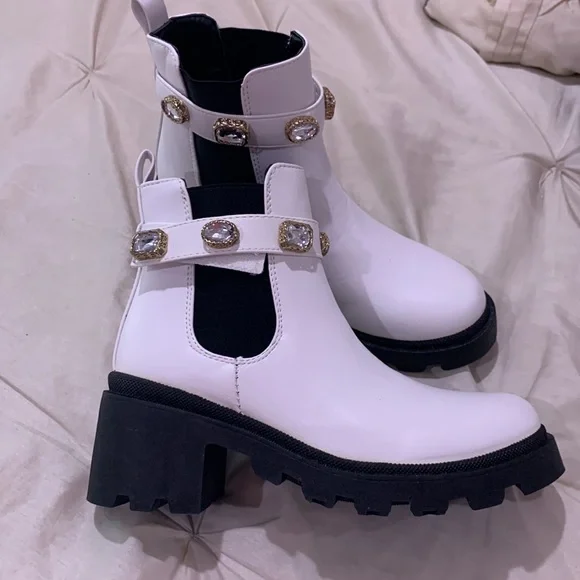 Women boots - Picture 3 of 7